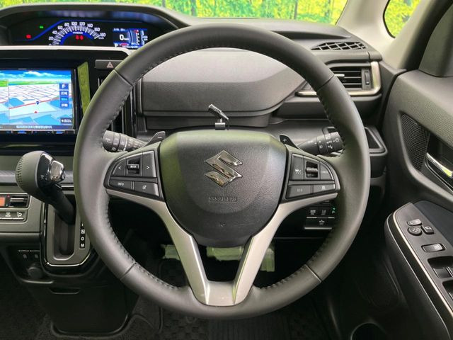 �y�����v�����X�e�A�����O�z�㎿�Ȋv���g�p���邱�ƂŁA��ɂ����������݂ƂĂ��^�]���₷���n���h���ł���