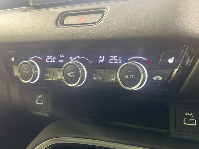 【シートヒーター】寒い日に重宝するシートヒーター!エアコンより早く温まってくれるので寒がりの人も安心ですね♪エアコンの温風は乾燥するから苦手、という方にもをおすすめです。