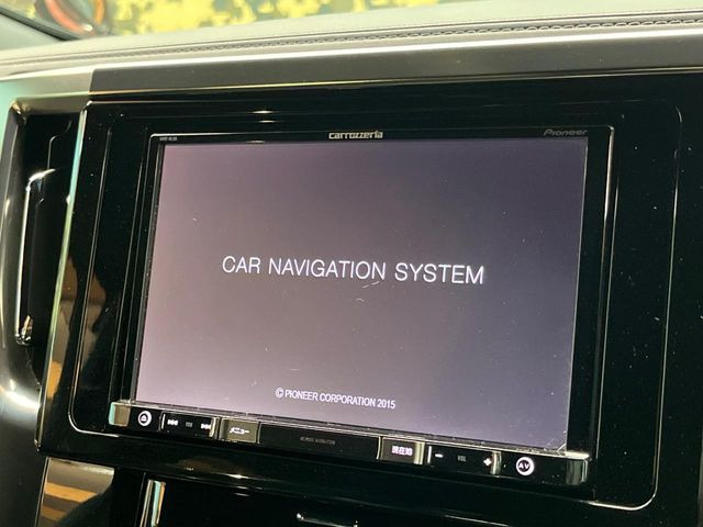 �y8�^�i�r�Q�[�V�����z�ړI�n�܂ł�������ē����Ă����g���₷���i�r�BBluetooth�ڑ�����΂������̃X�}�z��MP3�v���C���[�̉��y���Đ��\!