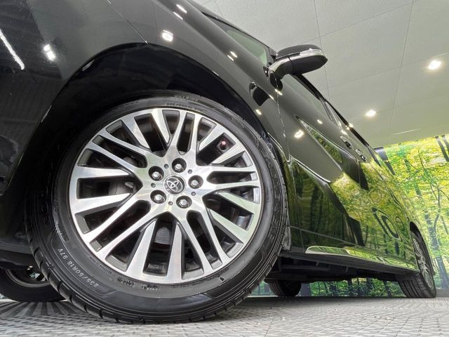 �y����18�C���`�A���~�z�C�[���z�O�ςɃ}�b�`���������A���~�z�C�[���𑕒����Ă���܂��B�e��ЊO�A���~�z�C�[����A�X�^�b�h���X�^�C�����戵�����Ă���܂��B���񂲑��k����������