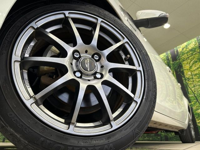 �y16�C���`�A���~�z�C�[���z�O�ςɃ}�b�`�����A���~�z�C�[���𑕒����Ă���܂��B�e��A���~�z�C�[����A�X�^�b�h���X�^�C�����戵�����Ă���܂��B���񂲑��k����������