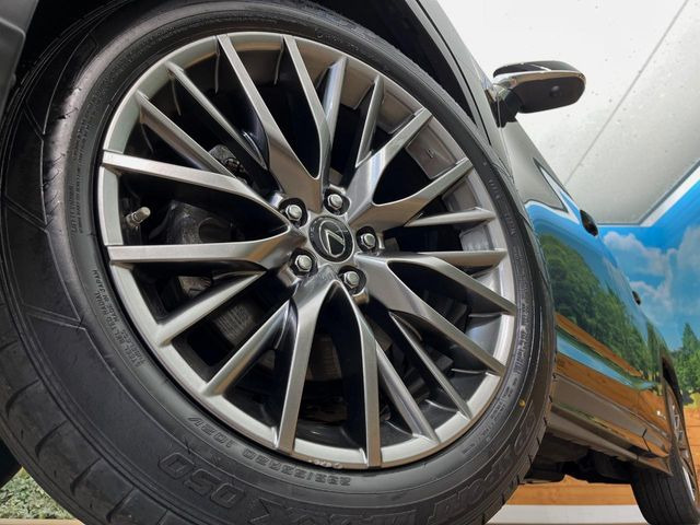 �y����20�C���`�A���~�z�C�[���z�O�ςɃ}�b�`���������A���~�z�C�[���𑕒����Ă���܂��B�e��ЊO�A���~�z�C�[����A�X�^�b�h���X�^�C�����戵�����Ă���܂��B���񂲑��k����������