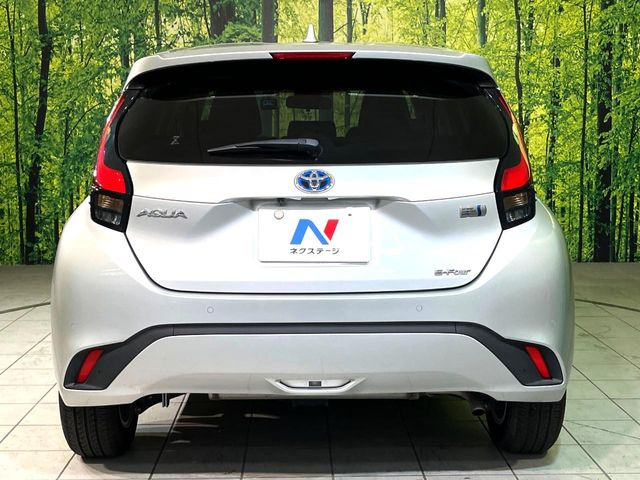 安心の最長10年・走行無制限保証(有償)をご用意。保証内容も充実はもちろん、無料点検&オイル交換や、年中無休の全国・24時間ロードサービスも付帯されておりますのでご安心下さい。