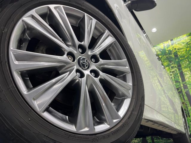 �y����18�C���`�A���~�z�C�[���z�O�ςɃ}�b�`���������A���~�z�C�[���𑕒����Ă���܂��B�e��ЊO�A���~�z�C�[����A�X�^�b�h���X�^�C�����戵�����Ă���܂��B���񂲑��k����������