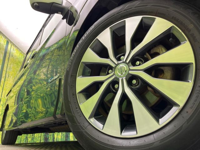 �y����16�C���`�A���~�z�C�[���z�O�ςɃ}�b�`���������A���~�z�C�[���𑕒����Ă���܂��B�e��ЊO�A���~�z�C�[����A�X�^�b�h���X�^�C�����戵�����Ă���܂��B���񂲑��k����������