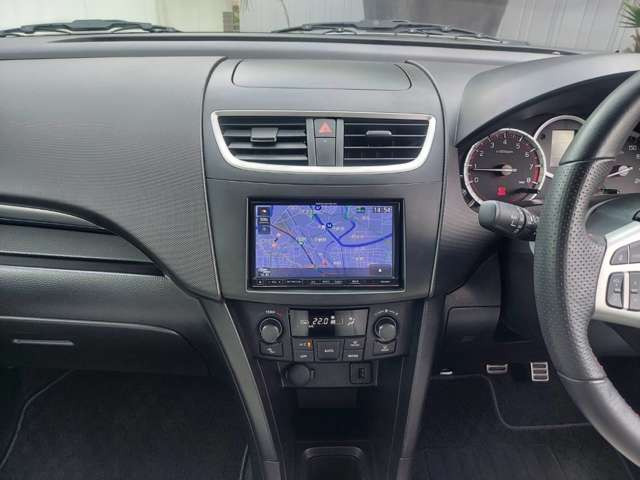 ���ЊOSD�i�r�Q�[�V����(Diatone Sound Navi 80Limited)!�t���Z�OTV!CD/DVD�Đ��@�\!Bluetooth�ڑ���!�o�b�N�J����!ETC!�@�\�[����1��ł���