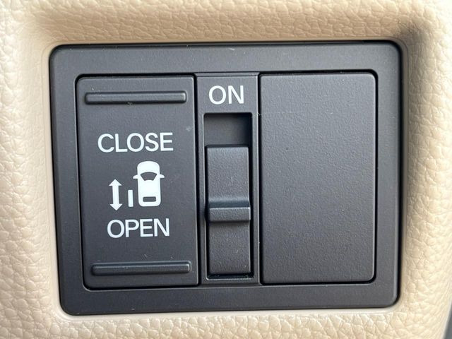 �y�p���[�X���C�h�h�A�z�X�}�[�g�L�[��^�]�Ȃ̃X�C�b�`�ŃX���C�h�h�A�̊J���\���d��������͂����ăh�A���J����K�v�������A���������q�l�ł��A�d���ו��������Ă��鎞�����N�ɊJ���߂ł��܂���