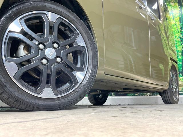 �y����15�C���`�A���~�z�C�[���z�O�ςɃ}�b�`���������A���~�z�C�[���𑕒����Ă���܂��B�e��ЊO�A���~�z�C�[����A�X�^�b�h���X�^�C�����戵�����Ă���܂��B���񂲑��k����������