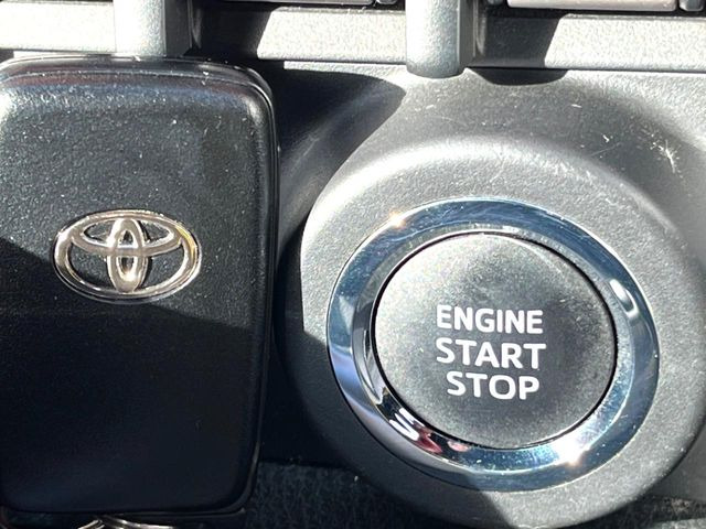 �y�X�}�[�g�L�[�z�J�o����|�P�b�g�ɓ��ꂽ�܂܂ł��h�A�̎{���E�������\�ȃX�}�[�g�L�[�𑕔��B�G���W���̃I���E�I�t�����J�M�����o���K�v����������Ƃ��Ă��֗��ł���