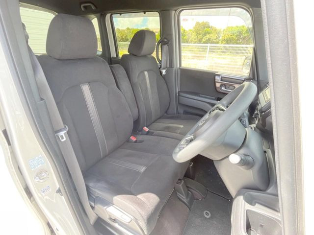 �^�]�ȃV�[�g���͎g�p�������Ȃ��A�ǍD�ȏ�ԂƂȂ��Ă��܂��B���J�Ɏg���Ă������Ƃ��悭�킩��܂��ˁB