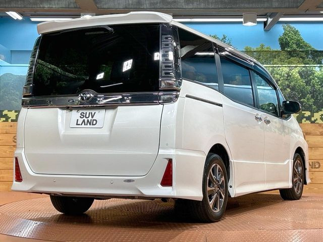 ☆全国のネクステージからお取り寄せが可能※!遠方の店舗に展示してあるクルマが気になる場合も、最寄りの店舗でご覧いただくことが可能です!是非私たちに要望をお聞かせください!※別途費用