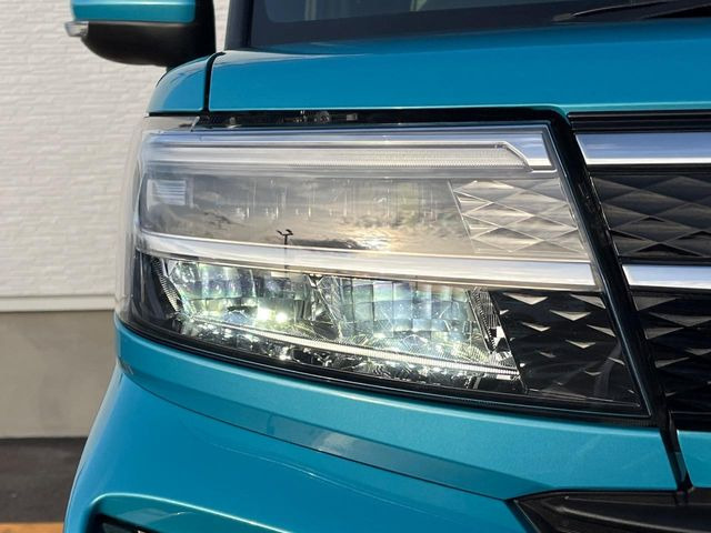 �yLED�w�b�h���C�g�z���V����ԑ��s�����ǍD�Ȏ��E���m�ۂ����S���ĉ^�]�ł��鍂�P�xLED�w�b�h���C�g�𑕔�!�_�����x�������A����d�͂��}�����Ă��܂��B