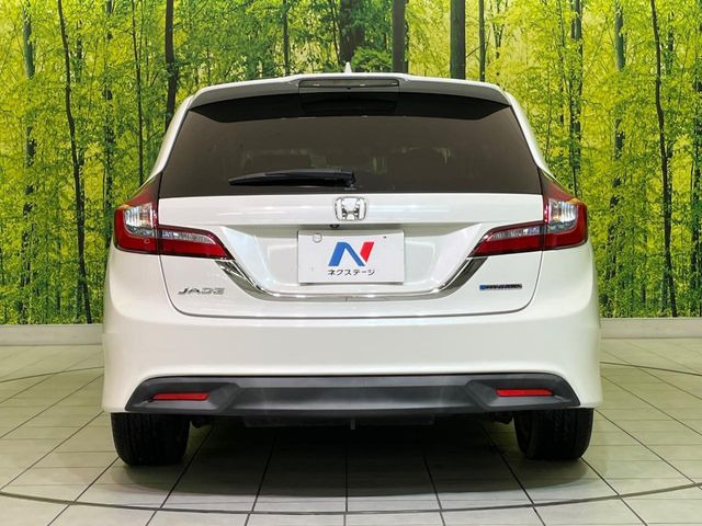 安心の最長10年・走行無制限保証(有償)をご用意。保証内容も充実はもちろん、無料点検&オイル交換や、年中無休の全国・24時間ロードサービスも付帯されておりますのでご安心下さい。