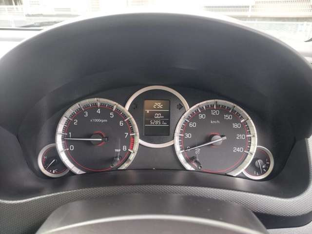 ������28�N�A���s����52851km�A�B�e���̑��s�����ł���