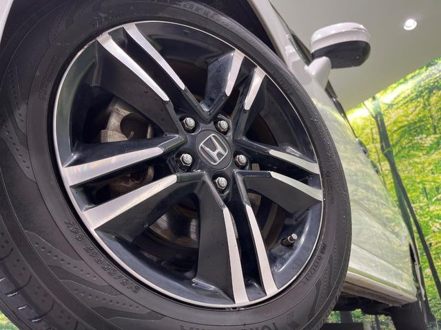 �y����17�C���`�A���~�z�C�[���z�O�ςɃ}�b�`���������A���~�z�C�[���𑕒����Ă���܂��B�e��ЊO�A���~�z�C�[����A�X�^�b�h���X�^�C�����戵�����Ă���܂��B���񂲑��k����������