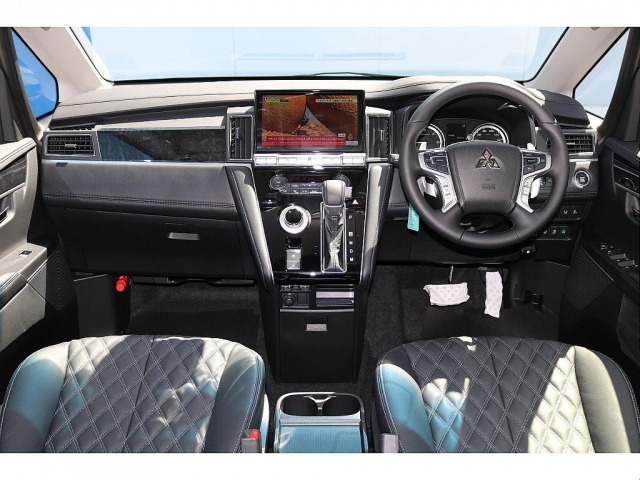 デリカD:52.2 ブラック エディション 4WD