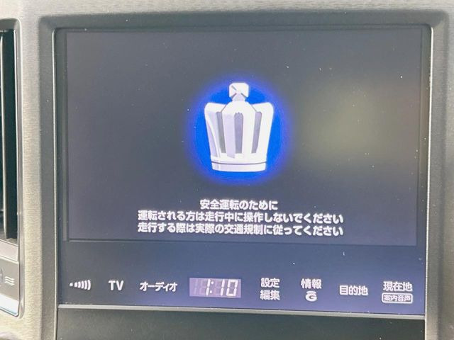 �y���[�J�[����8�^�i�r�z�C���e���A�ɗn�����ރX�^�C���b�V���ȁu��p�݌v�v���[�J�[�i�r�𑕔��􎋔F���⑀�쐫�ȂǊ�{���\�ɂ��D��A���㎿�ȃJ�[���C�t�����y���݂��������܂��B