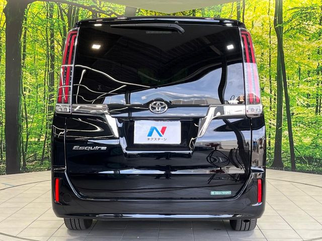 安心の最長10年・走行無制限保証(有償)をご用意。保証内容も充実はもちろん、無料点検&オイル交換や、年中無休の全国・24時間ロードサービスも付帯されておりますのでご安心下さい。