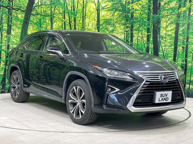 高透明度のガラス皮膜で撥水はもちろん、上質なツヤ・光沢を実現。紫外線や酸性雨から大切な愛車を保護し、色あせ・劣化を防止。「弾スプラッシュコート」、「弾プリミッサコート」からお選びいただけます。