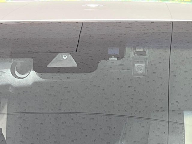 �y�g���^�Z�[�t�e�B�Z���X�z���s���ɑO���̎ԗ�����F�����A�Փ˂������Ȏ��͌x��ƃu���[�L�ŏՓˉ���Ɣ�Q�y�����A�V�X�g�B�����S�Ƀh���C�u�����y���݂��������܂��B