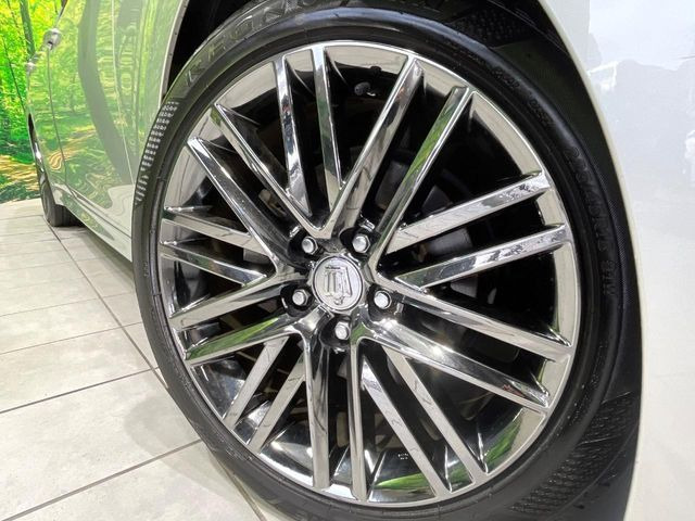 �y�O���[�h��p����18�C���`�A���~�z�C�[���z�f�U�C�����̍��������A���~�z�C�[���𑕒����Ă���܂��B�e��ЊO�A���~�z�C�[����A�X�^�b�h���X�^�C�����戵�����Ă���܂��B���񂲑��k����������