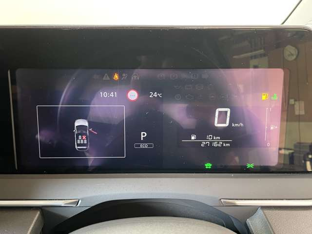 ���D�݂̃I�v�V�����𑕒����Č�[�Ԃ��邱�Ƃ��\�ł��B�i�r�E�o�b�N�J�����EETC�E��ȃt���b�v�_�E�����j�^�[�E�R�[�e�B���O�E�V�[�g�J�o�[�E�h���C�u���R�[�_�[�E�G���W���X�^�[�^�[ �ȂǂȂǎ戵����!