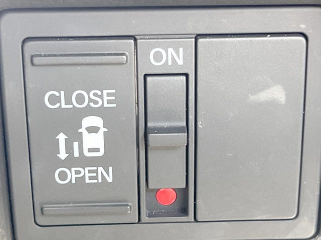 �y�p���[�X���C�h�h�A�z�X�}�[�g�L�[��^�]�Ȃ̃X�C�b�`�ŃX���C�h�h�A�̊J���\���d��������͂����ăh�A���J����K�v�������A���������q�l�ł��A�d���ו��������Ă��鎞�����N�ɊJ���߂ł��܂���