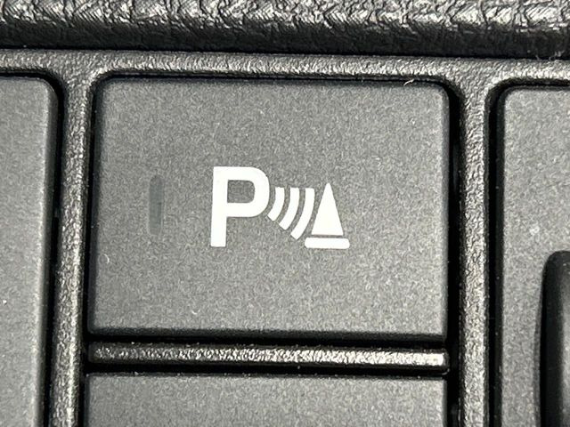 �y�V�e�B�u���[�L�A�N�e�B�u�V�X�e���z�ᑬ���s���ɑO���̎ԗ�����F�����A�Փ˂������Ȏ��͌x��ƃu���[�L�ŏՓˉ���Ɣ�Q�y�����A�V�X�g�B�����S�Ƀh���C�u�����y���݂��������܂��B