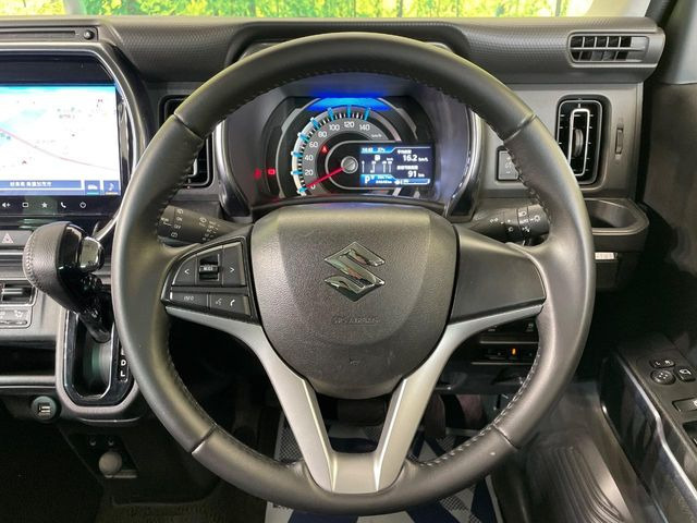 ステアリングも使用感が少なく、きれいな状態となっております♪