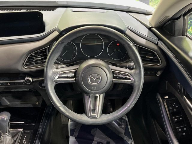 �y�����v�����X�e�A�����O�z�㎿�Ȋv���g�p���邱�ƂŁA��ɂ����������݂ƂĂ��^�]���₷���n���h���ł���