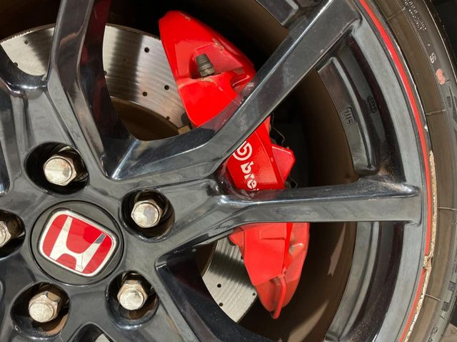 �y�u�����{���L�����p�[�z�n�C�p���[�ԗ��ɂ͋��͂ȃu���[�L���K�{!���E�̃X�[�p�[�J�[�ɂ��̗p�����C�^���A�̍������[�J�[�u�u�����{�v�𑕒�!�F�N�₩�ȃL�����p�[���X�|�[�e�B�Ȉ�ۂ��������Ă܂���