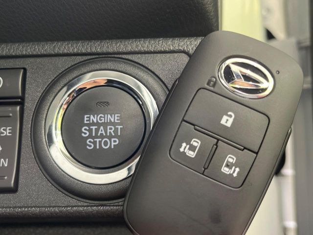 �y�L�[�t���[�V�X�e���z�J�o����|�P�b�g�ɓ��ꂽ�܂܂ł��h�A�̎{���E�������\�ȃX�}�[�g�L�[�𑕔��B�G���W���̃I���E�I�t�����J�M�����o���K�v����������Ƃ��Ă��֗��ł���