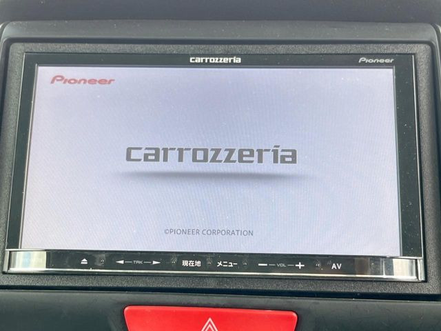 【ナビゲーション】目的地までしっかり案内してくれる使いやすいナビ。Bluetooth接続すればお持ちのスマホやMP3プレイヤーの音楽を再生可能!毎日の運転がさらに楽しくなります!!