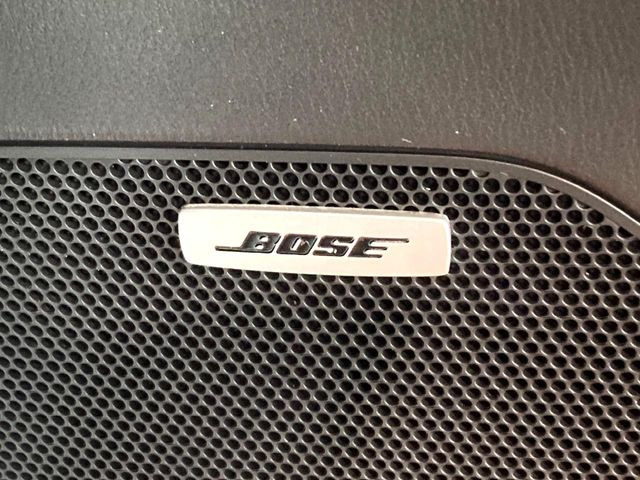 �yBOSE�T�E���h�V�X�e���t�������i�r�z�[���̃i�r�@�\�͂������A���x�ȃ`���[�j���O�\�͂����ڂ���Ă���A�������ȉ��y�����y���݂��������܂���