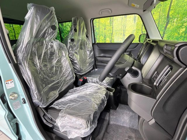 運転席シート廻りは使用感も少なく、良好な状態となっています。丁寧に使われていたことがよくわかりますね。