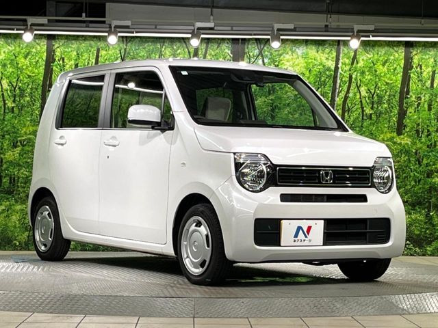 高透明度のガラス皮膜で撥水はもちろん、上質なツヤ・光沢を実現。紫外線や酸性雨から大切な愛車を保護し、色あせ・劣化を防止。「弾スプラッシュコート」、「弾プリミッサコート」からお選びいただけます。