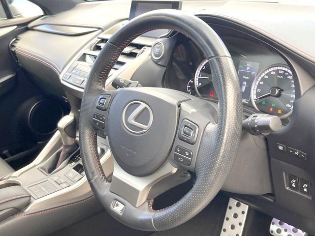 �y�����v�����X�e�A�����O�z�㎿�Ȋv���g�p���邱�ƂŁA��ɂ����������݂ƂĂ��^�]���₷���n���h���ł���