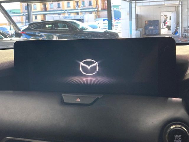 �y�����i�r�z�l�C�̏����i�r�𑕔����Ă���܂��B�i�r�̎g���₷���͂������A�I�[�f�B�I�@�\���[��!�L�����v�◷�s�͂������A�ʋ΂┃�����ȂǕ��i�̃h���C�u���y�����Ȃ�͂���