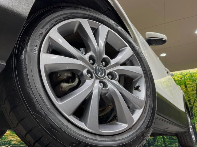 �y����18�C���`�A���~�z�C�[���z�O�ςɃ}�b�`���������A���~�z�C�[���𑕒����Ă���܂��B�e��ЊO�A���~�z�C�[����A�X�^�b�h���X�^�C�����戵�����Ă���܂��B���񂲑��k����������