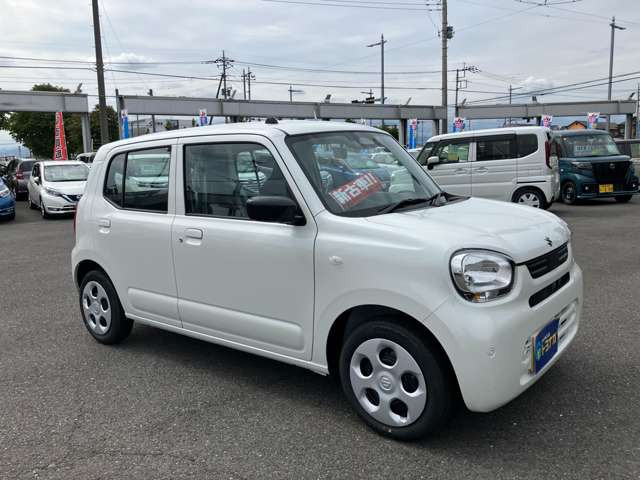 新車の保証が残ってます♪♪当店は新車保証継承の費用をいただきません。お客様のお名前に変更して納車します。法定12ヶ月点検をします。別途、費用が必要な所より当社の方がお得ですよ!!!