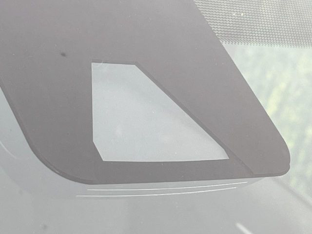 �y�g���^�Z�[�t�e�B�Z���X�z���s���ɑO���̎ԗ�����F�����A�Փ˂������Ȏ��͌x��ƃu���[�L�ŏՓˉ���Ɣ�Q�y�����A�V�X�g�B�����S�Ƀh���C�u�����y���݂��������܂��B