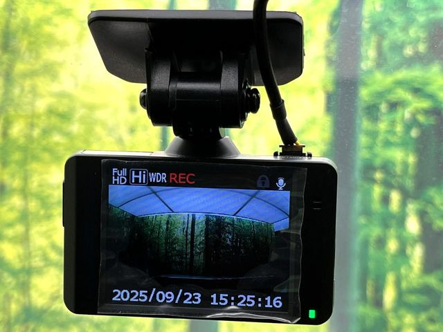 �y�h���C�u���R�[�_�[�z���S�E���S�ȃJ�[���C�t�ɕK�{�̃h���C�u���R�[�_�[�𑕔�!���s���͂������A������^�]�⎖�̂ɑ��������ۂ̏󋵂��f���ŋL�^���A����̃��X�N�ɔ����܂��B