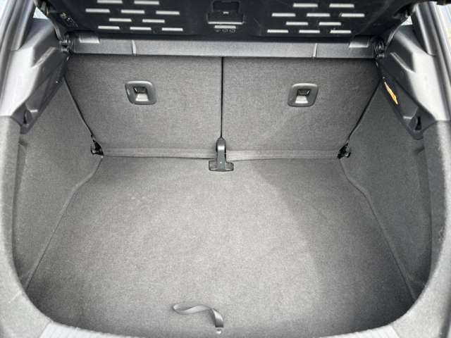 �g�����N�͉ו������Ȃ�l�܂��e�ʂł���