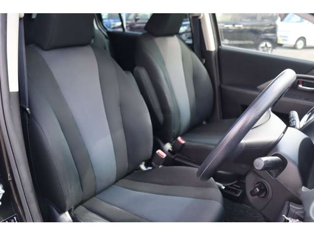 お客様に気持ちよく乗っていただけるように、一台一台心を込めて綺麗にしております!!