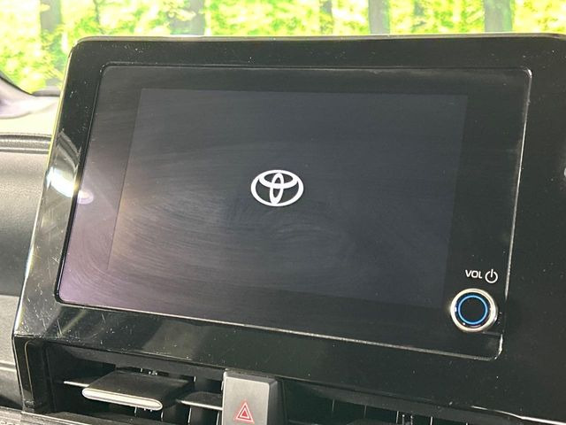 �y�f�B�X�v���C�I�[�f�B�I�z���ʂ̃f�B�X�v���C��AppleCarPlay��AndroidAuto�����p�\�B�傫�ȉ�ʂŃX�}�z�i�r�A�v���������p���������܂���