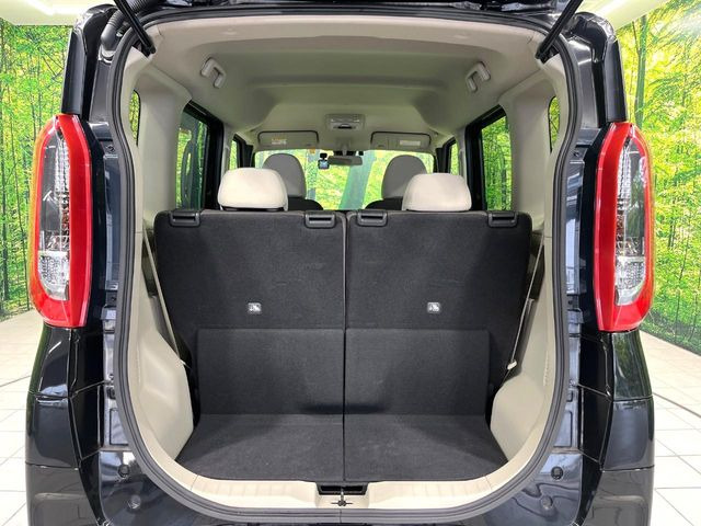 普段のお買い物や通勤、送迎等に十分な荷室スペースを確保しております。セカンドシートを倒すと、大きな荷物の積載も可能です♪