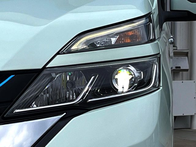 �yLED�w�b�h���C�g�z���V����ԑ��s�����ǍD�Ȏ��E���m�ۂ����S���ĉ^�]�ł��鍂�P�xLED�w�b�h���C�g�𑕔�!�_�����x�������A����d�͂��}�����Ă��܂��B