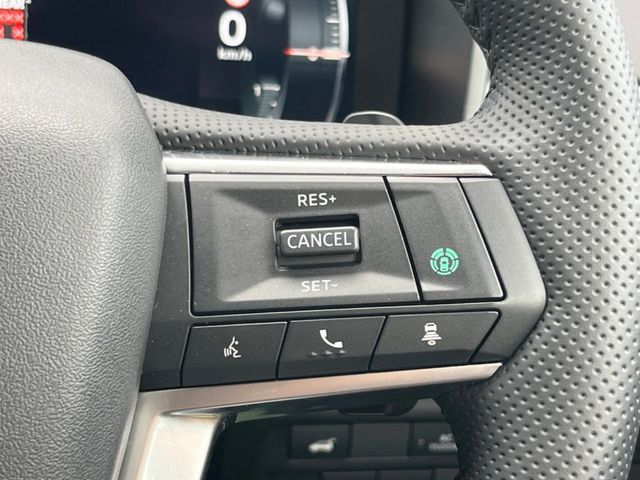 【マイパイロット】高速道路での長距離走行が楽に!!渋滞時と巡回走行のシーンで、アクセル・ブレーキ・ステアリングを自動で制御し、長距離運転の負担を軽減してくれます♪