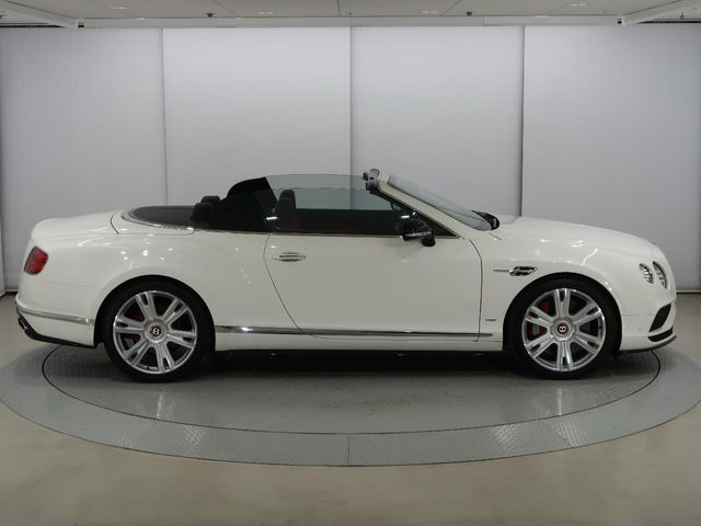 オートステージ幕張のストックは、ユーザー様からの厳選買取車両がメインとなります!無駄な中間コストを省き、お買い得プライスでご提供いたします。