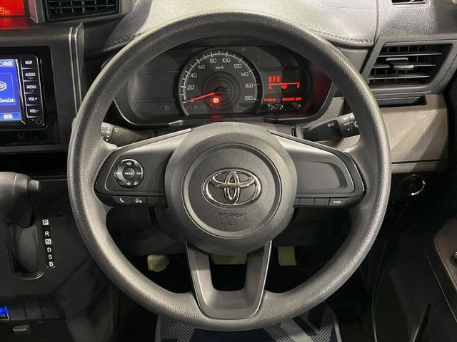 ステアリングも使用感が少なく、きれいな状態となっております♪